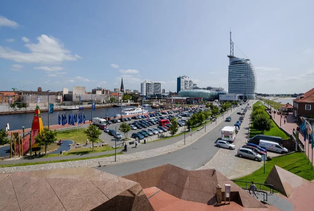 Havenwelten Bremerhaven – moderne Hafenlandschaft und Freizeitangebote Havenwelten Bremerhaven – moderne Hafenlandschaft und Freizeitangebote